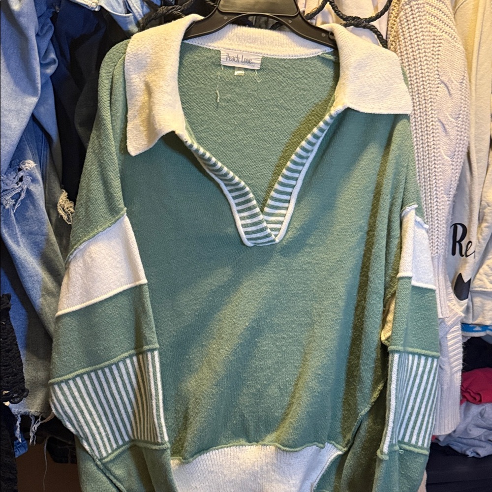 Peach Love California Green and White V-Neck Sweater